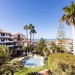 Oceanfront Tenerife South Albatros 270 アパート